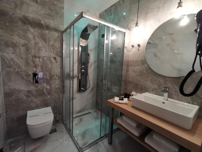 Bathroom 4, Liberty Hotel of Nafplio, Peloponnese
