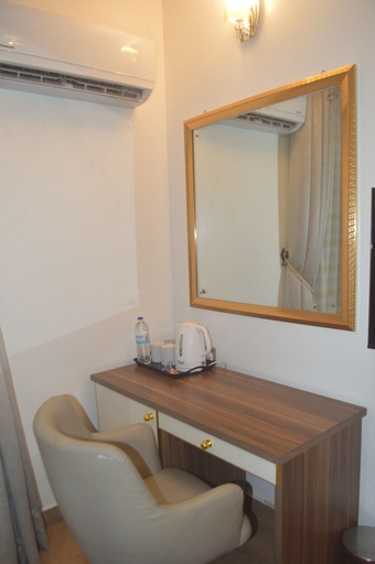 Bathroom 4, Caritas Inn Lekki, Eti-Osa