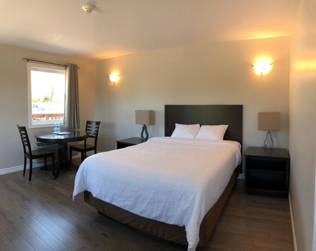 Bedroom 3, Kow's Inn, Cape Breton