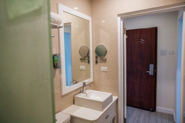 Bathroom 3, Maxwell Del Mar Hotel