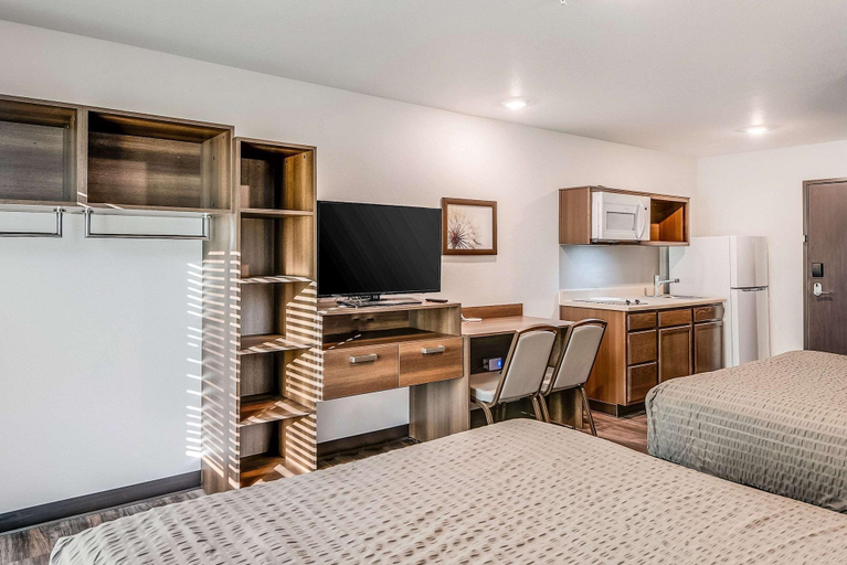 Room 4, Woodspring Suites West Des Moines, Polk