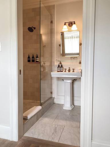 Bathroom 4, Inness, Ulster