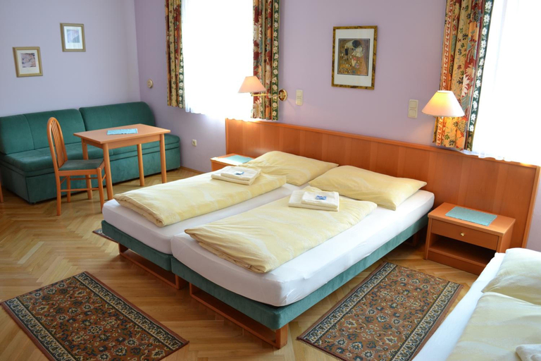 Bedroom 1, Gasthof Redl, Amstetten