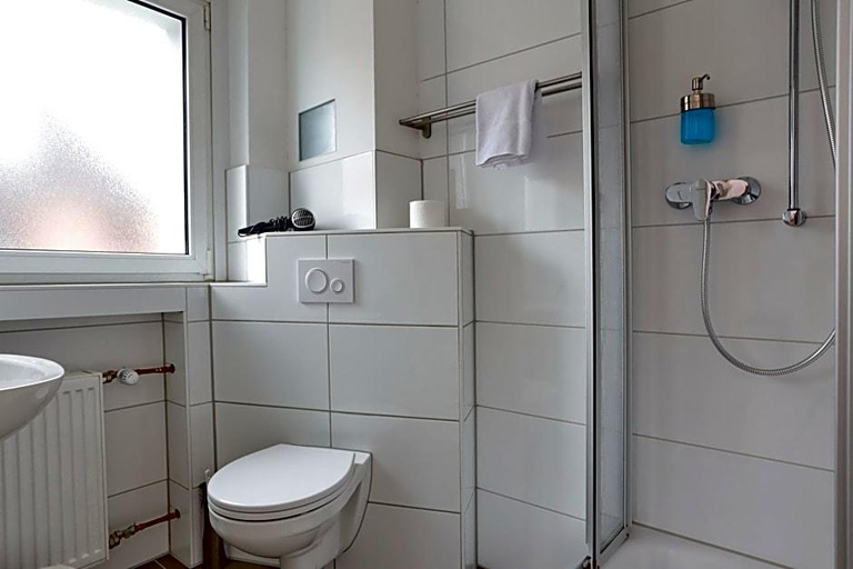 Bathroom 4, Hotel Am Park, Braunschweig