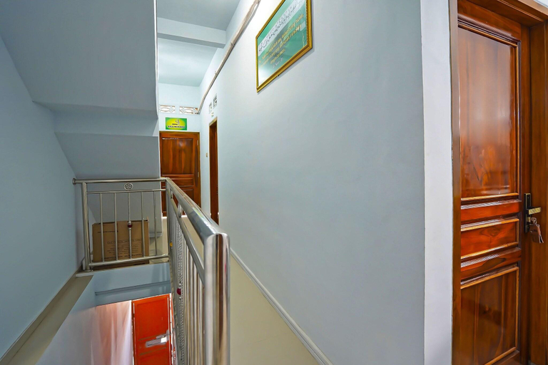 Lobby 2, 92416 Salsabila Homestay, Pasuruan