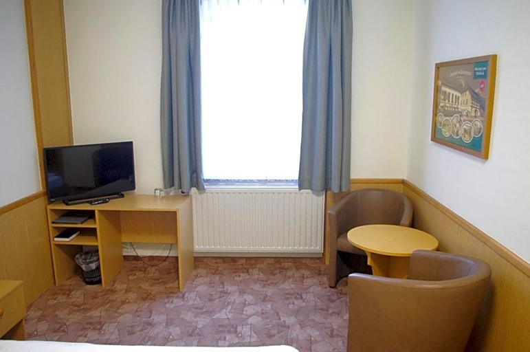 Bedroom 3, Hotel Gasthof Zum Walfisch, Vogtlandkreis