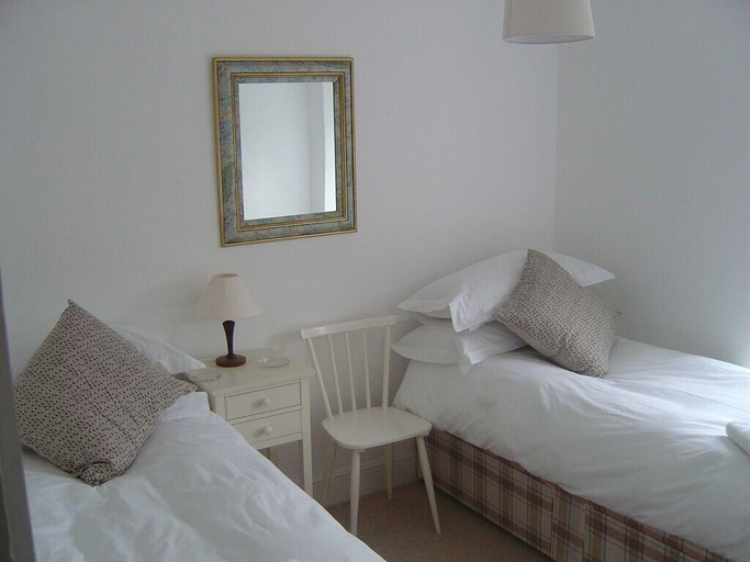 Bedroom 3, Bronfelin Troed Y Rhiw Holiday Cottages, Powys