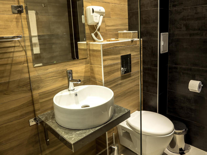 Bathroom 3, Hotel Calipso Hotel, Stolichna