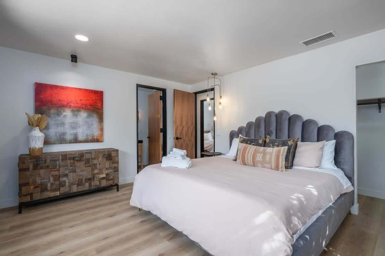 Bedroom 3, @ Marbella Lane - The Wine Mine Desert Escape, San Bernardino