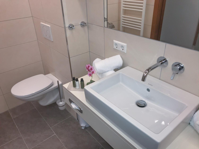 Bathroom 4, Andi S Skihotel, Sankt Johann im Pongau