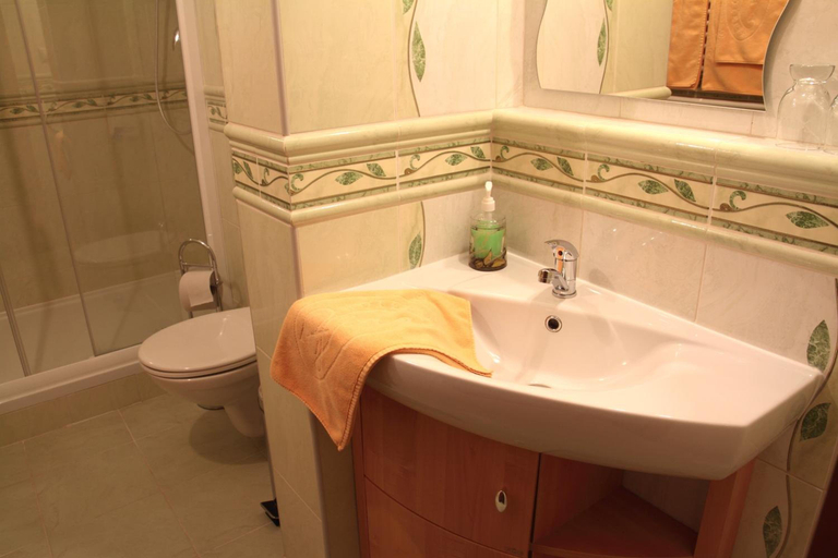 Bathroom 4, Hotel Lipa, Prievidza