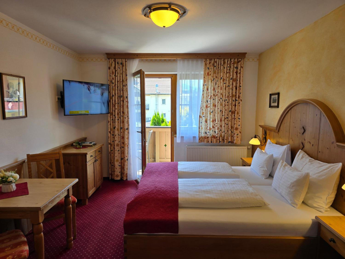 Bedroom 3, Hotel Garni Landhaus Trenkenbach, Liezen