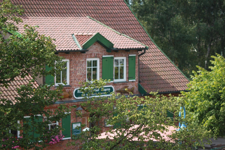 Exterior & Views 2, Hotel Gasthof Zur Linde, Vorpommern-Rügen