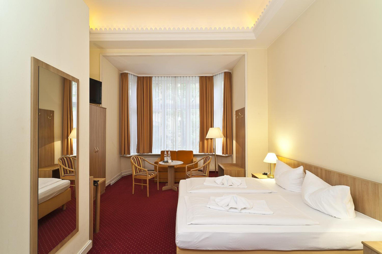 Bedroom 3, Hotel Vivaldi Berlin Am Kurfv Rstendamm, Berlin