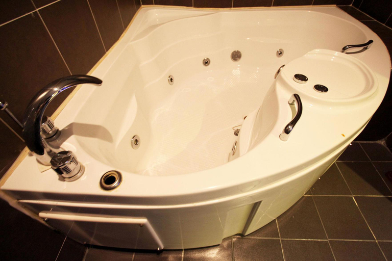 Bathroom, Suyu O2, Gangbuk