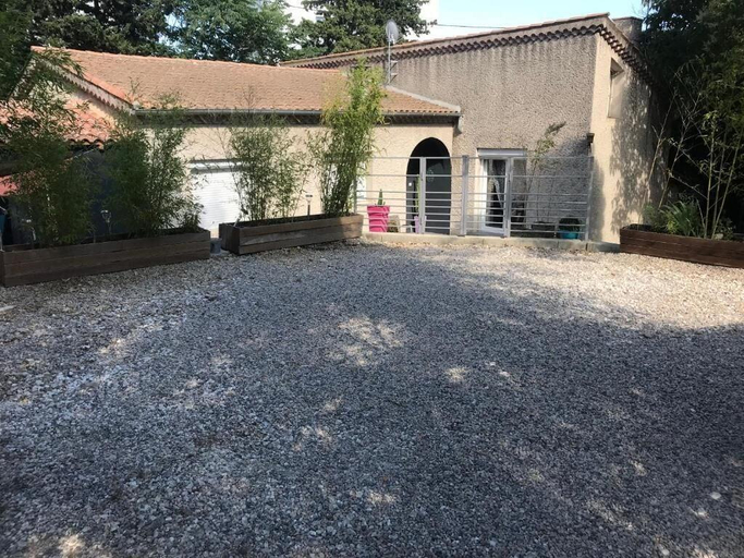 Exterior & Views 2, Allegria Nimes, Gard