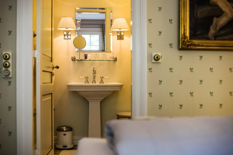 Bathroom 3, Dyvig Badehotel, Sønderborg