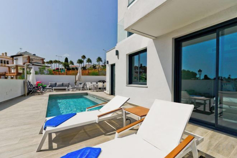 Sport & Beauty 3, Royal Palm 36 8 Pax Villa with Heated Private Pool, Málaga