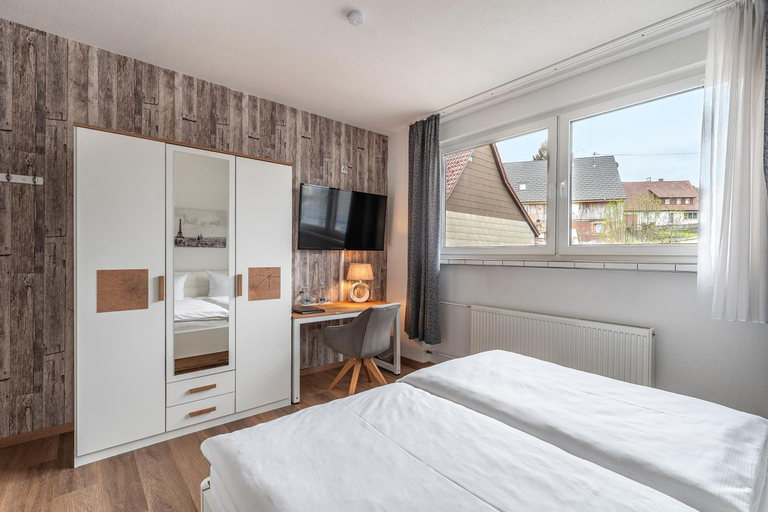 Bedroom 2, Hotel Glas Schwarzwald, Rottweil
