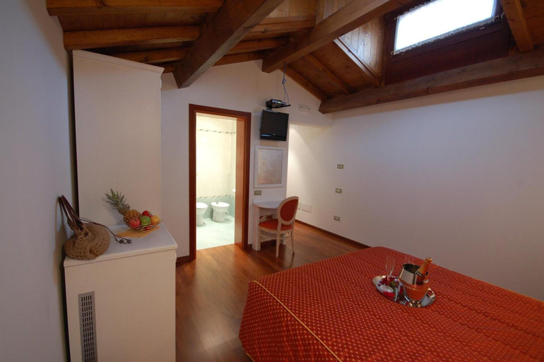 Bedroom 2, Casanova FourRooms, Venezia