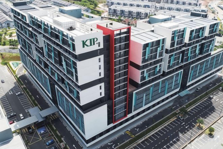 Exterior 3, Core Soho Suite KLIA FREE WIFI BY GOLDEN GATES, Sepang