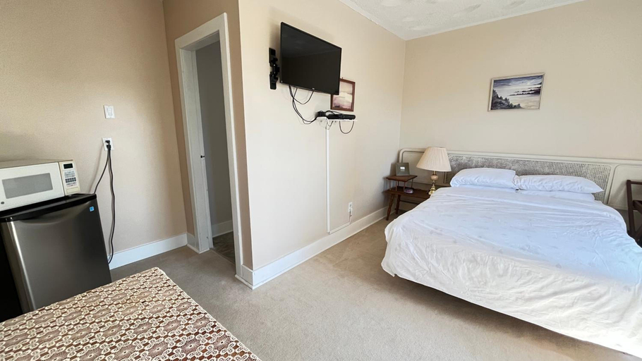 Bedroom 3, Admiral S Quay Motel Suites, Saint John