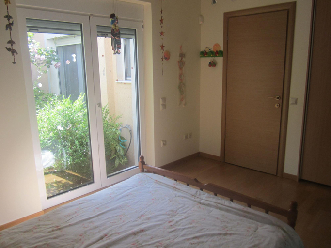 Room 4, Viva B B, Attica