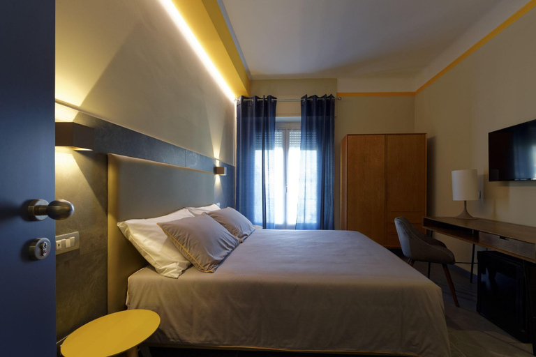Bedroom 2, Green Ribbon, Milano