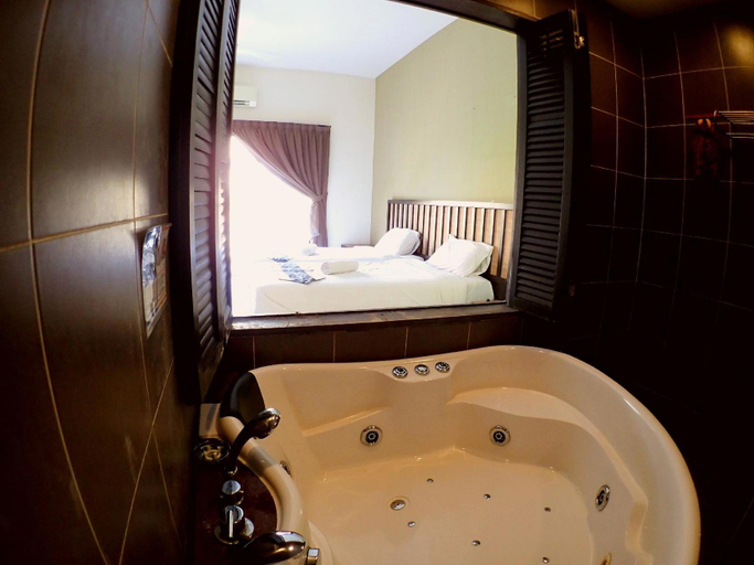 Bathroom 3, De Elements Morib Resort, Kuala Langat
