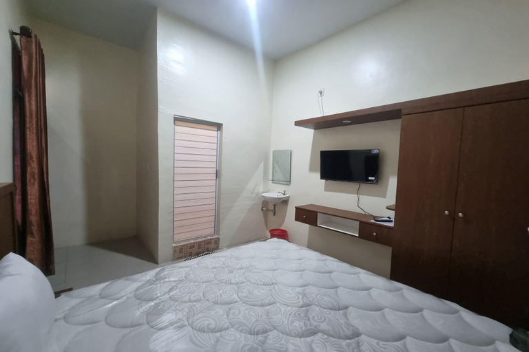 Room 2, Hotel O P&g Guest House, Medan