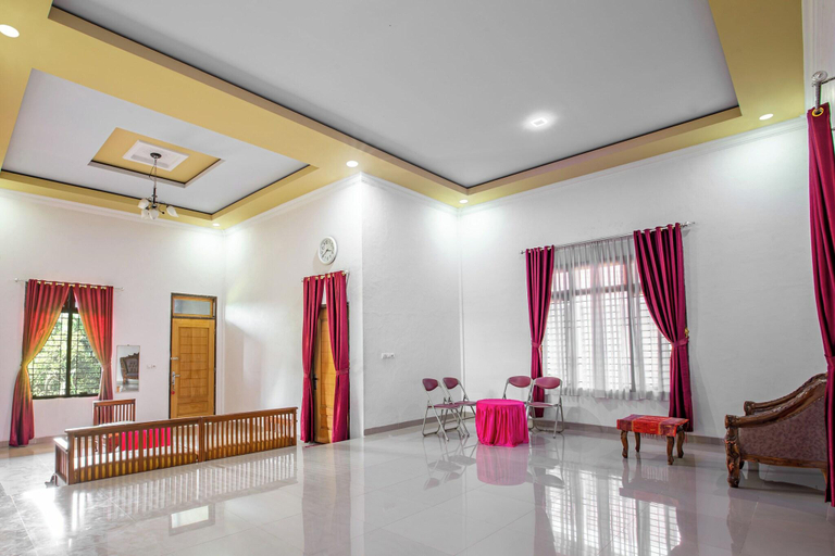 Lobby 2, Hotel O Homestay Romauli Kampung Radja, Jambi