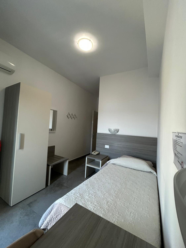 Bedroom 4, Hotel Marchina, Brescia