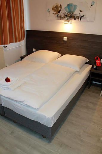 Room 3, Pionier Hotel Hamburg Wandsbek, Hamburg