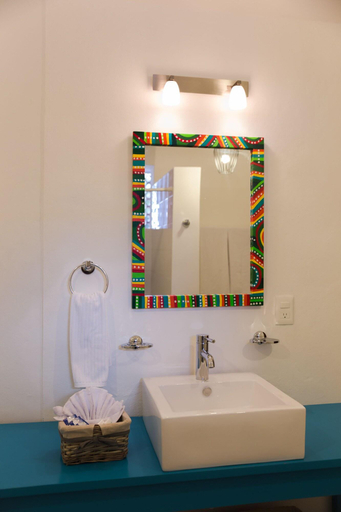 Bathroom 4, Hotel Villas Colibra Suites And Bungalows, Cozumel
