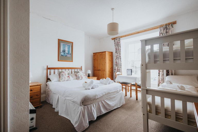 Bedroom 4, Y Pengwern, Gwynedd