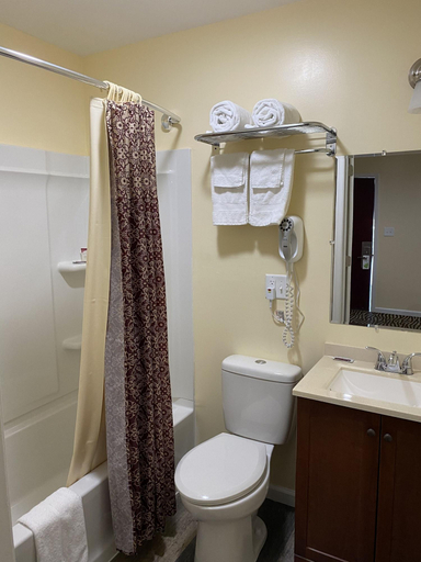 Bathroom, Dunmore Inn, Lackawanna