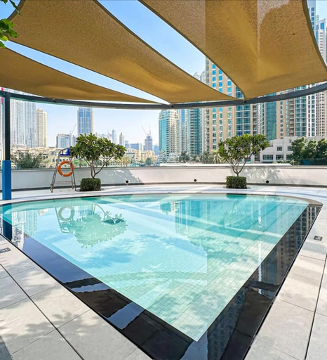 Pool 4, Elegant Stay with Burj Khalifa View, Dubai