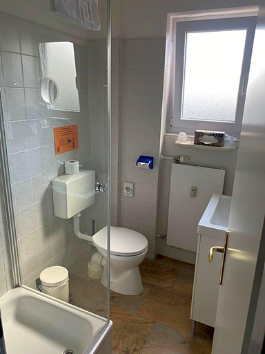 Bathroom 5, Hotel Sonne Haus 1, Rheingau-Taunus-Kreis