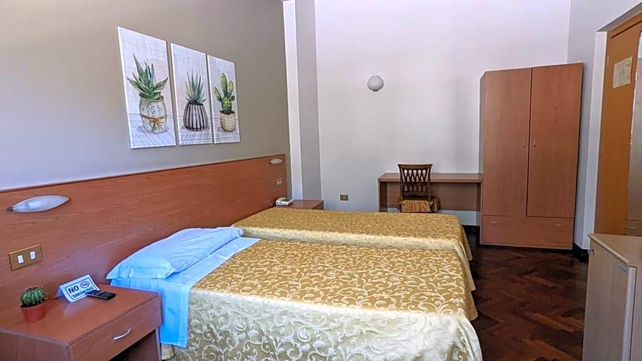 Bedroom 4, Hotel Del Sole, Frosinone