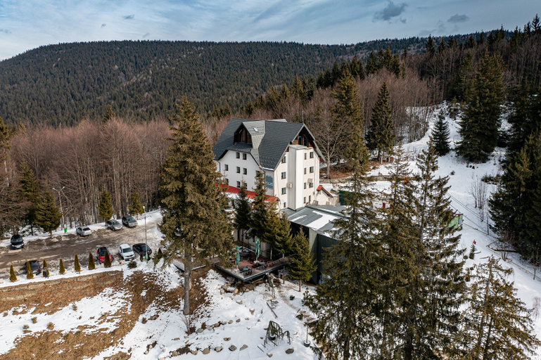 General view 1, Hotel Cota 1000, Moroeni
