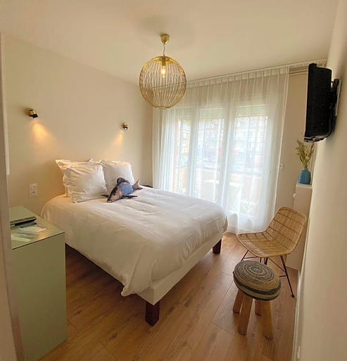 Room 4, Hv Tel Les Bains, Seine-Maritime