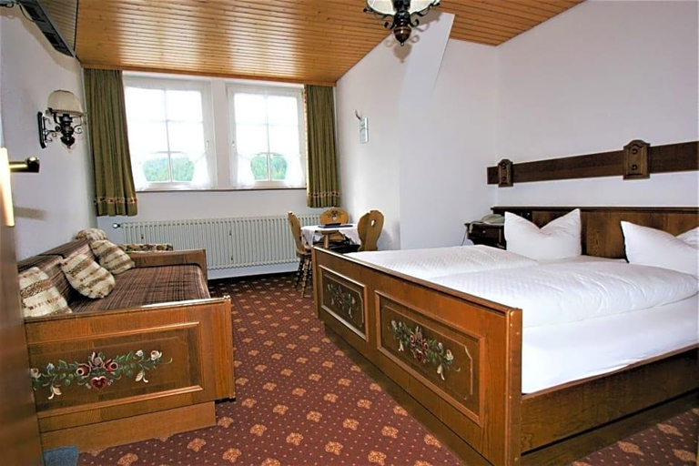 Room 3, Zur Traube Schwarzwaldhotel Restaurant Am Titisee, Breisgau-Hochschwarzwald
