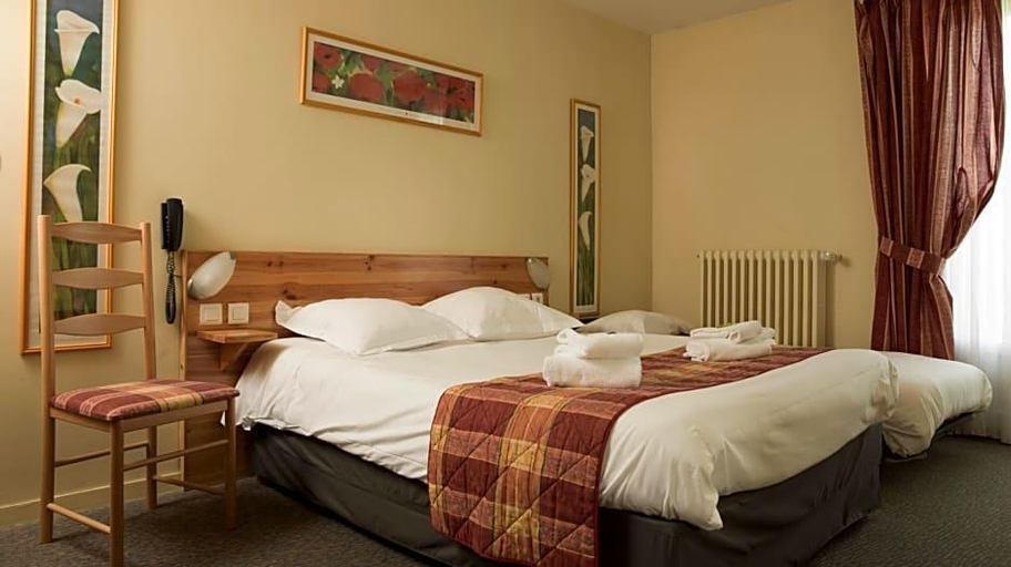 Room 2, Auberge De L'etang, Haute-Vienne