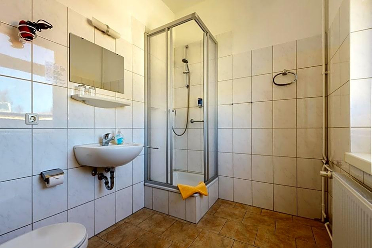 Bathroom 4, Hotel St Ortebeker, Rostock