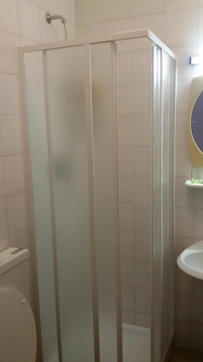 Bathroom 5, Albergo Luca, Torino