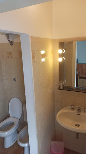 Bathroom 4, Albergo Le Rose, Pistoia