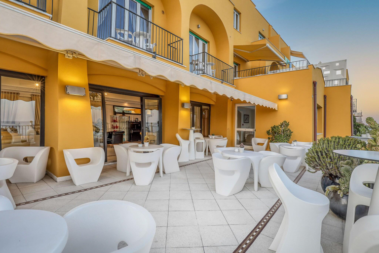 Exterior & Views 2, Hotel Albatros Varigotti, Savona