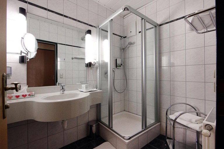 Bathroom, Hotel Rose, Melk