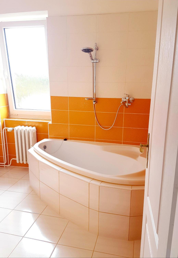 Bathroom 3, Hotel Union, Louny