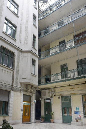 Exterior & Views 2, Walk Inn Va Ci 78, Budapesti